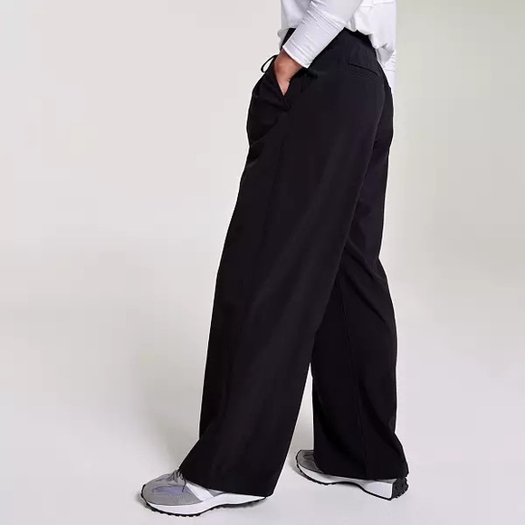 Worn once! Calia Truelight Wide Leg pant, black size Large short - inseam 29.5” - Picture 3 of 8